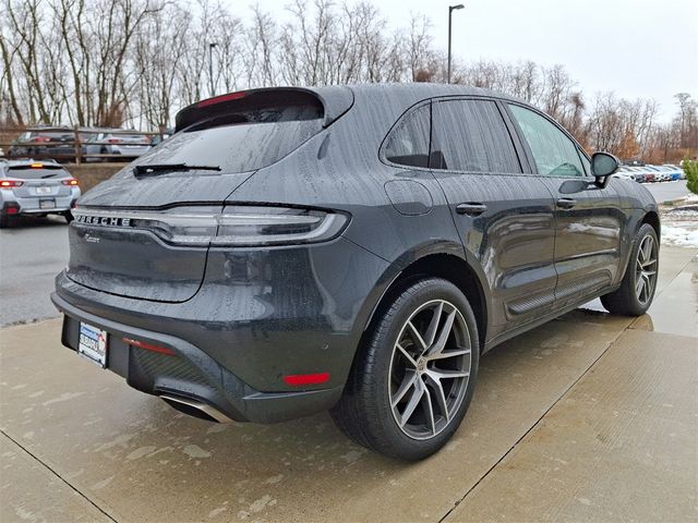 2022 Porsche Macan Base