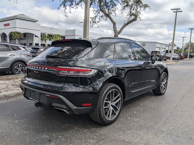2022 Porsche Macan Base