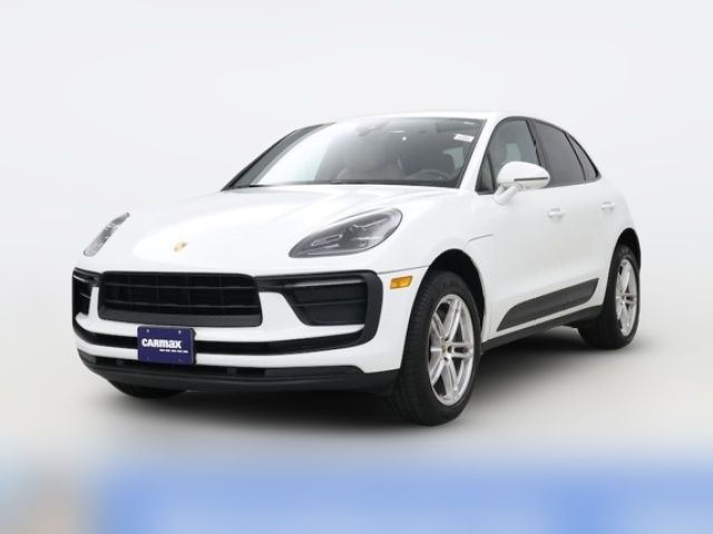 2022 Porsche Macan Base