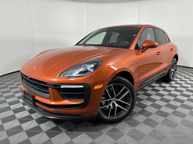 2022 Porsche Macan Base