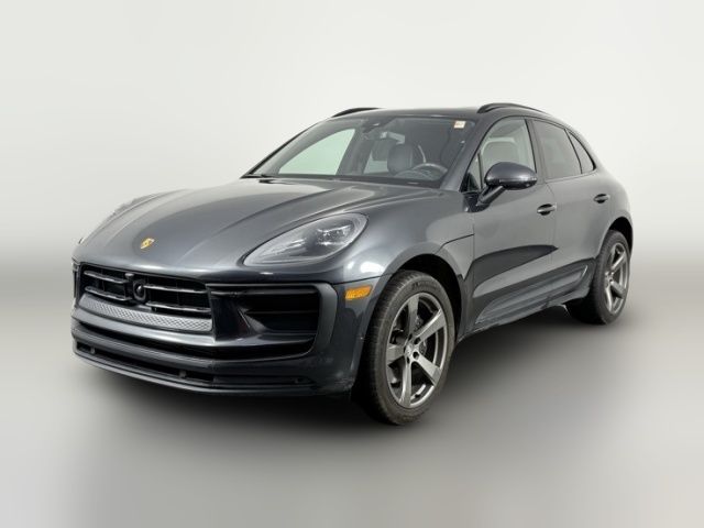 2022 Porsche Macan Base