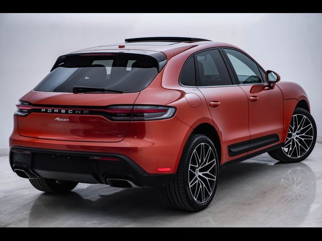 2022 Porsche Macan Base