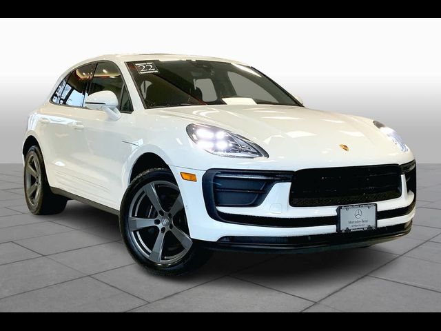 2022 Porsche Macan Base