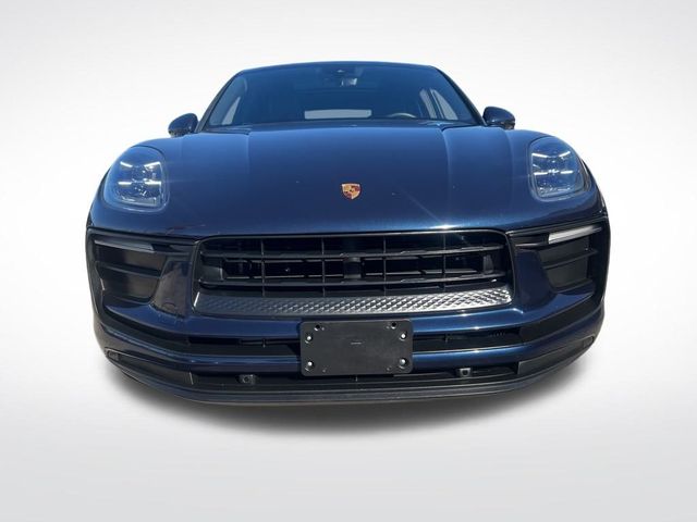 2022 Porsche Macan Base