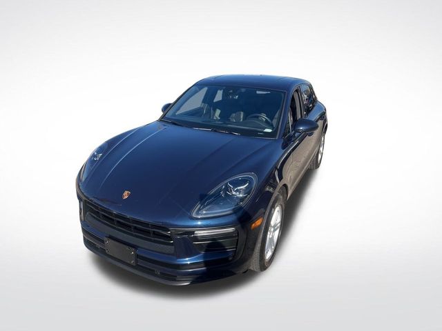2022 Porsche Macan Base