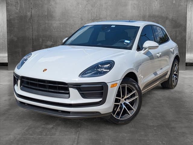 2022 Porsche Macan Base