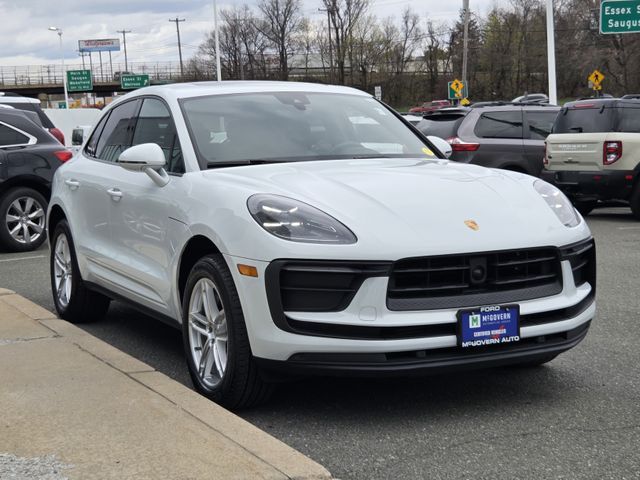 2022 Porsche Macan Base