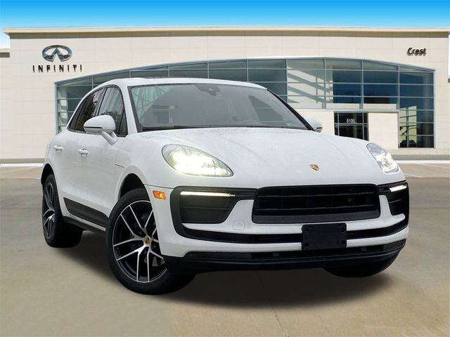 2022 Porsche Macan Base