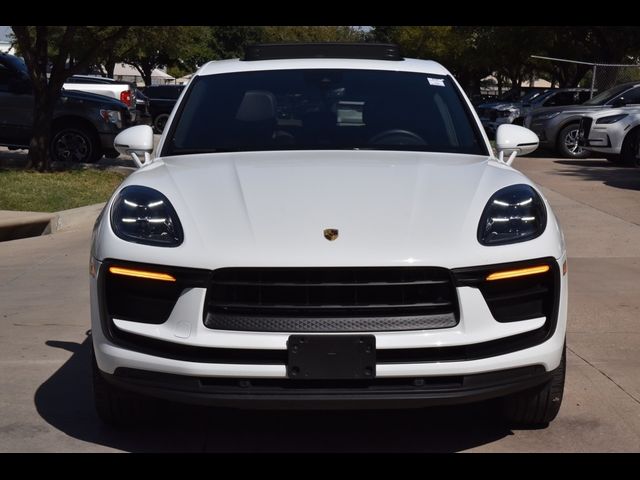 2022 Porsche Macan Base