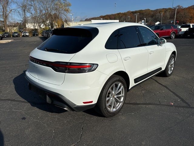 2022 Porsche Macan Base