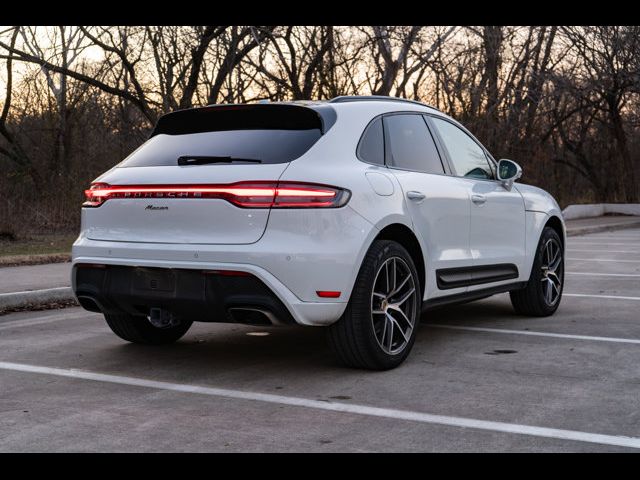 2022 Porsche Macan Base