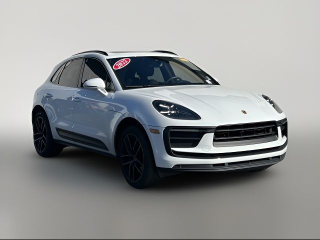 2022 Porsche Macan Base