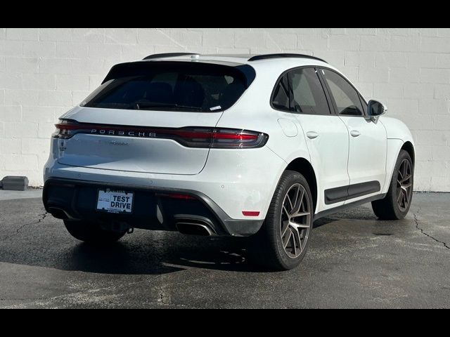 2022 Porsche Macan Base