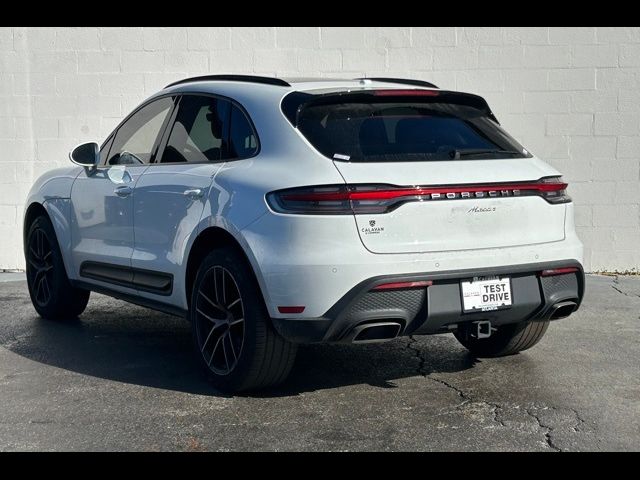 2022 Porsche Macan Base