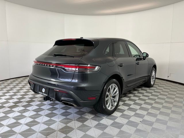 2022 Porsche Macan Base