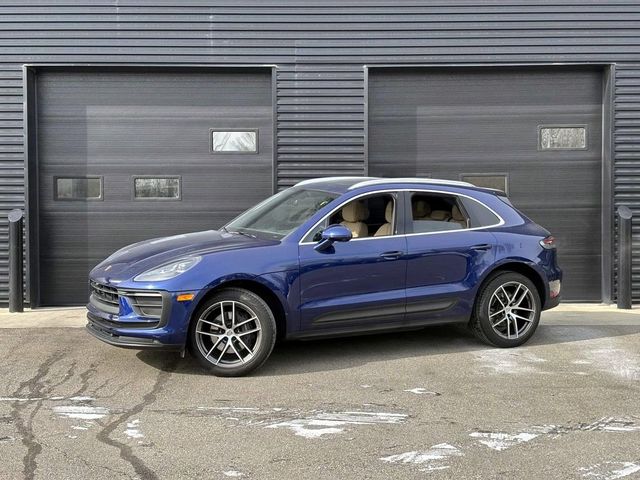 2022 Porsche Macan Base