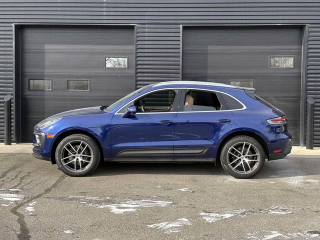 2022 Porsche Macan Base