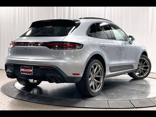 2022 Porsche Macan Base