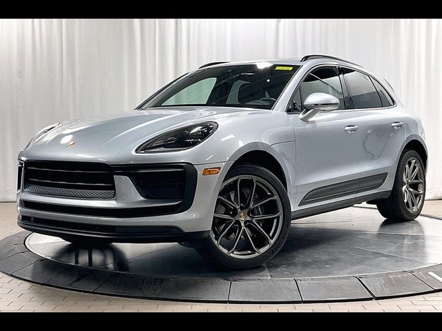 2022 Porsche Macan Base