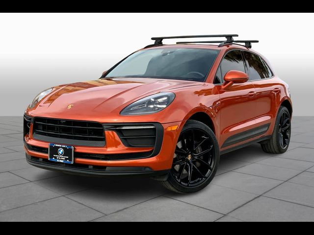 2022 Porsche Macan Base