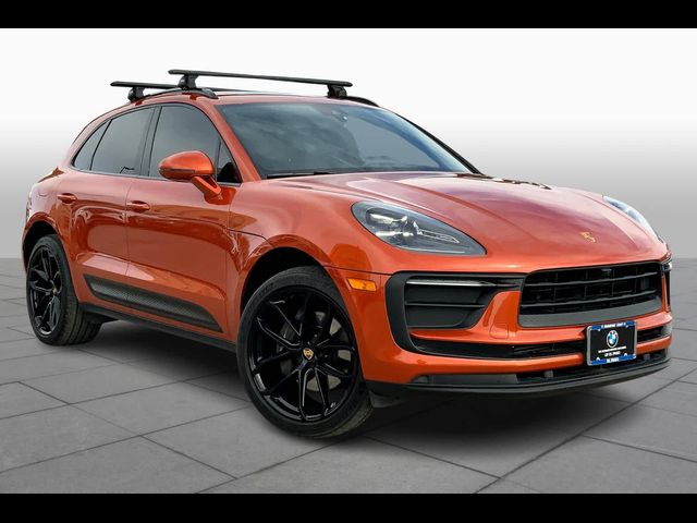 2022 Porsche Macan Base