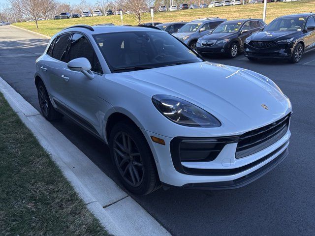 2022 Porsche Macan Base