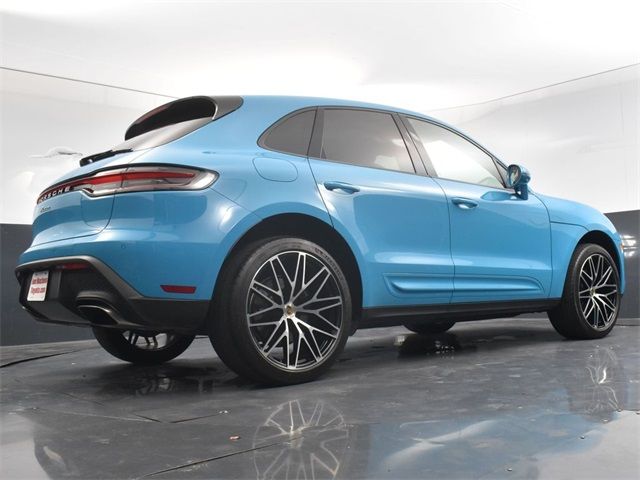 2022 Porsche Macan Base