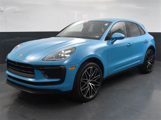 2022 Porsche Macan Base