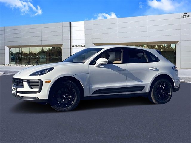 2022 Porsche Macan Base