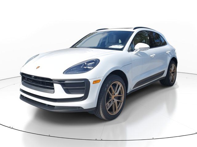 2022 Porsche Macan Base