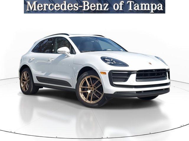 2022 Porsche Macan Base