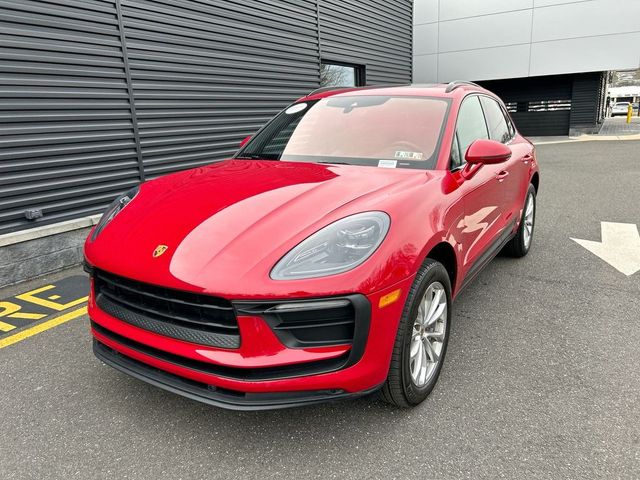 2022 Porsche Macan Base