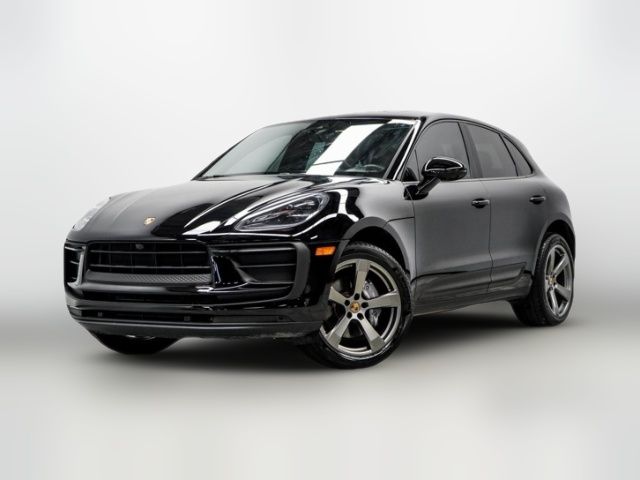 2022 Porsche Macan Base