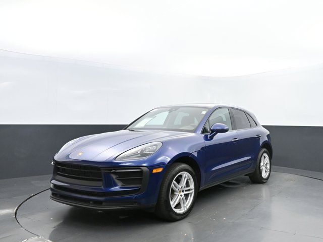 2022 Porsche Macan Base