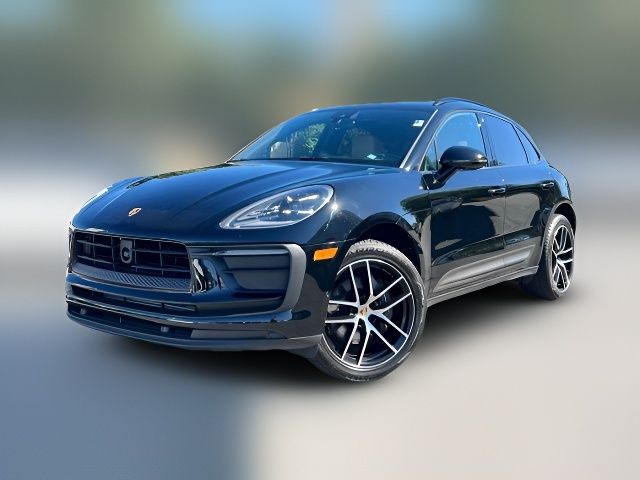 2022 Porsche Macan Base