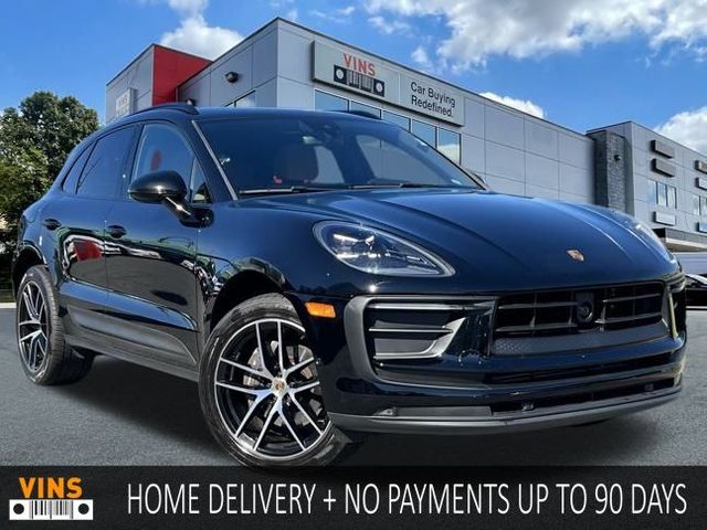 2022 Porsche Macan Base