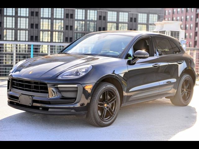 2022 Porsche Macan Base