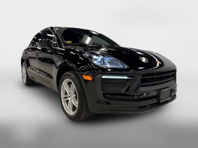 2022 Porsche Macan Base