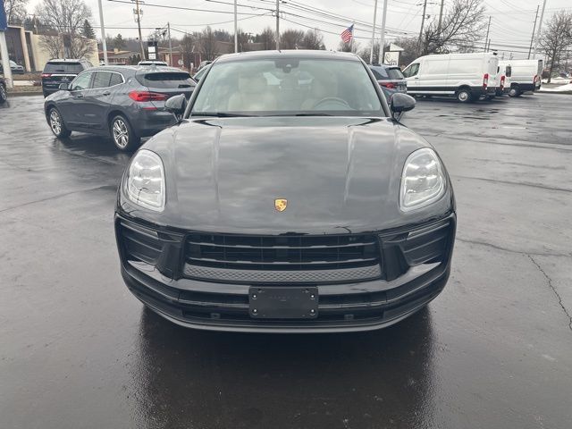 2022 Porsche Macan Base