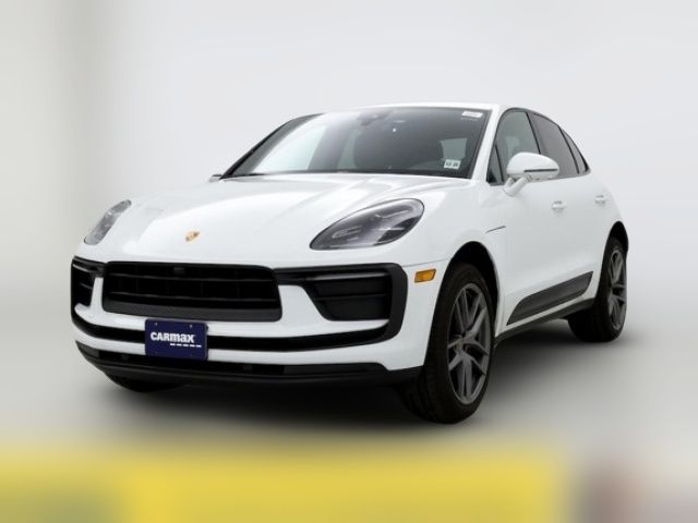 2022 Porsche Macan Base