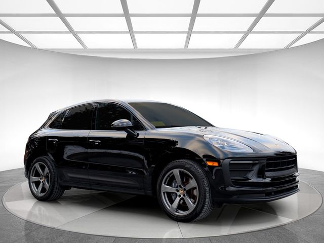 2022 Porsche Macan Base