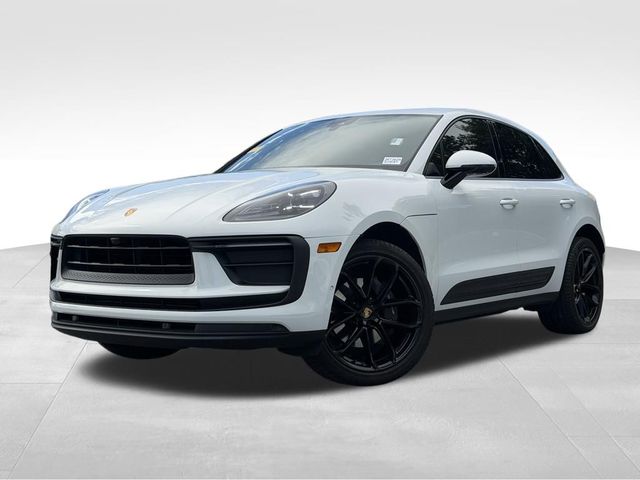 2022 Porsche Macan Base