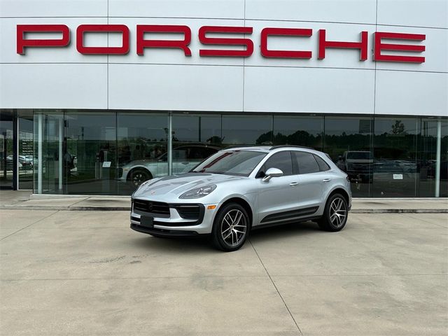 2022 Porsche Macan Base