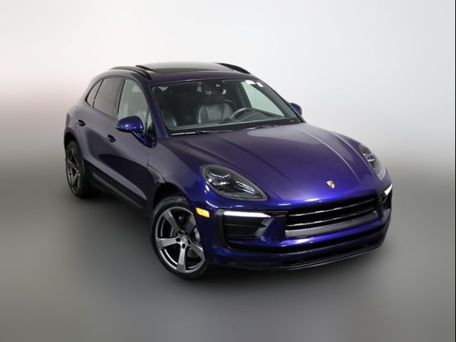 2022 Porsche Macan Base