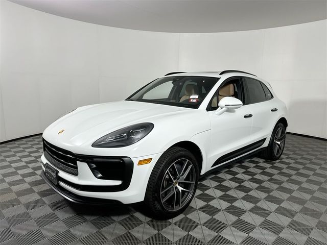 2022 Porsche Macan Base