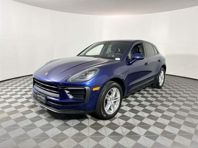 2022 Porsche Macan Base