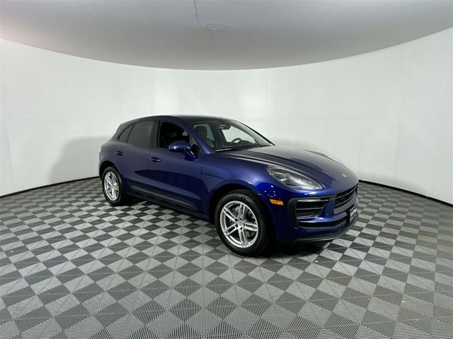 2022 Porsche Macan Base