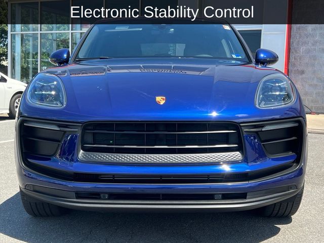2022 Porsche Macan Base