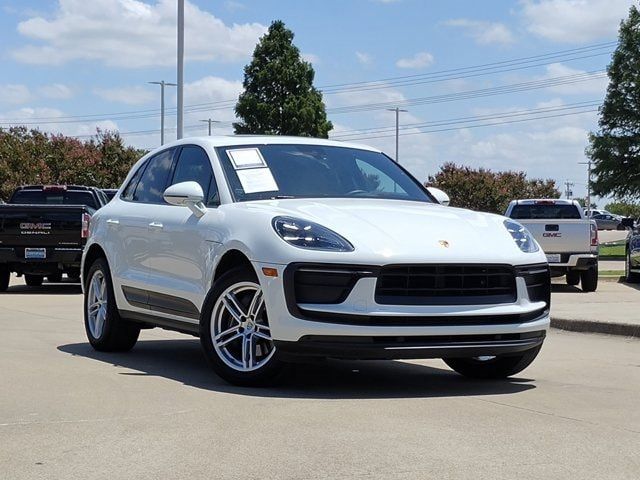 2022 Porsche Macan Base