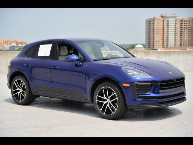 2022 Porsche Macan Base